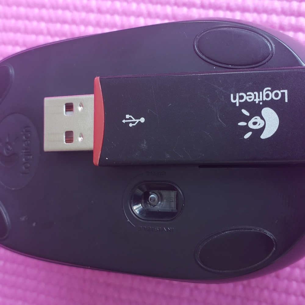 Logitech V220 3-Button Wireless Mouse - Picture 6 of 11